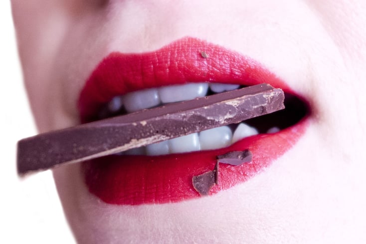 woman mouth teeth sweets 37831