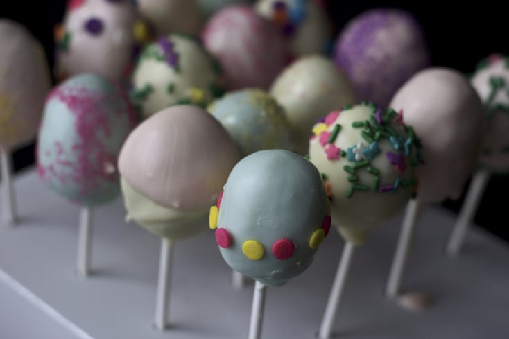 Easter Egg Cake Pops